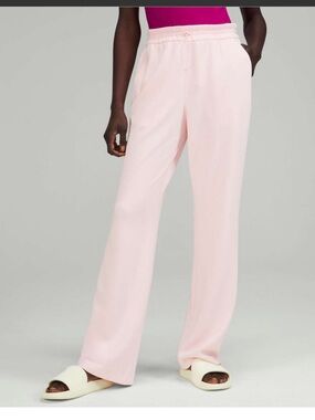 Lululemon Softstreme High-Rise Pant Strawberry Milkshake Size 18